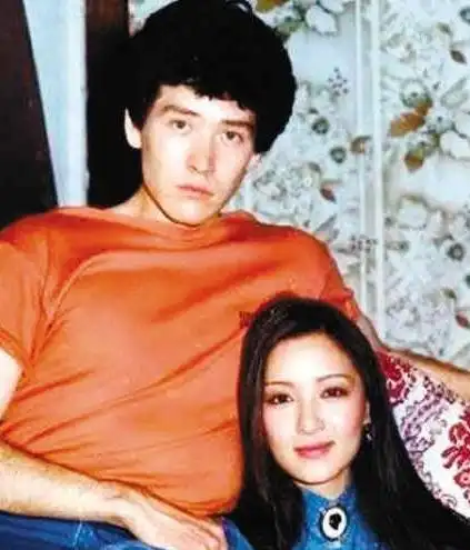 【图】2012费翔朱桦到访《时尚健康》 自爆与费帅"亲密无间"