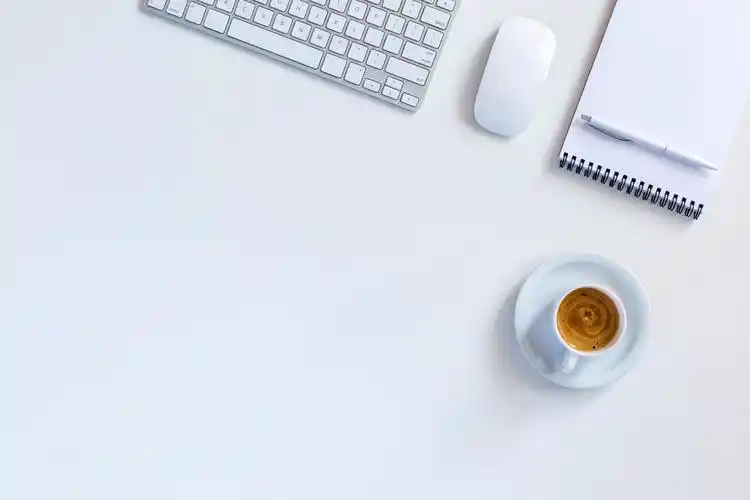 早晨,咖啡杯,白色背景,办公桌,商务,背景,局部,电脑键盘,鼠标,白纸