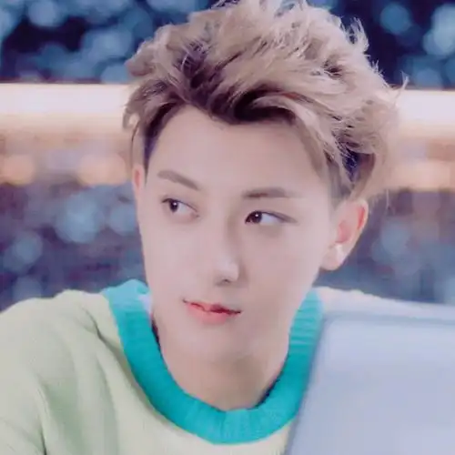 黄子韬头像自截自调二传标明沈乔樾