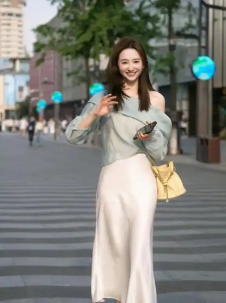 看了杭州街拍才懂为何大家都爱江南美人气质婉约太高级