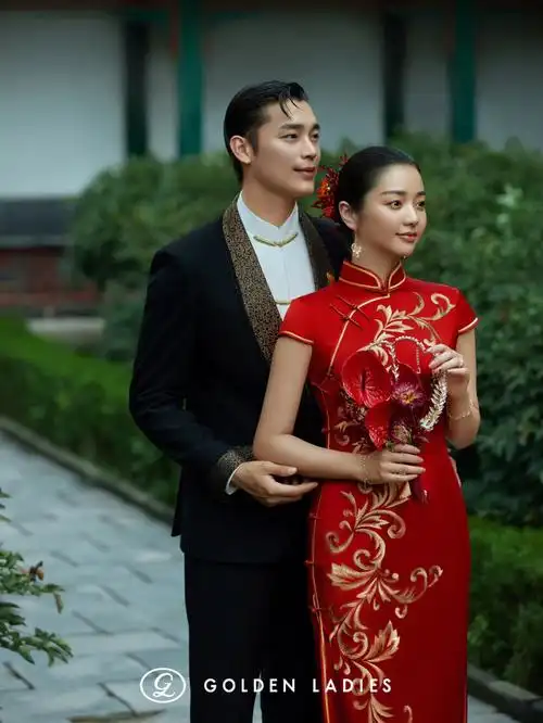 无法拒绝的故宫旗袍婚纱照一眼万年的浪漫