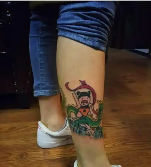 有网友表示:曾经朋友纹了个满背的哪吒闹海,纹身时大概110斤,后来长胖