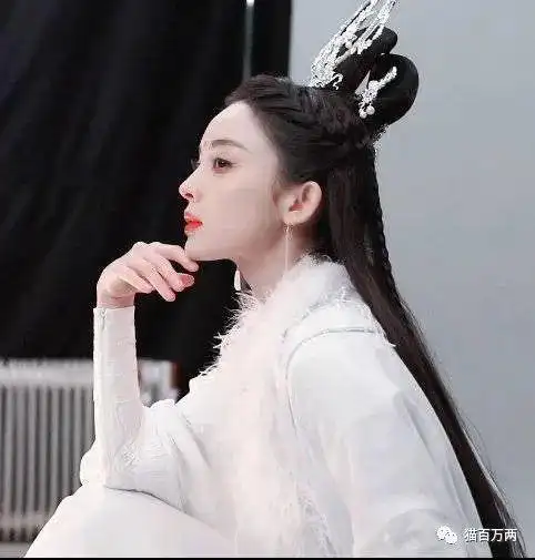 娜扎白衣胜雪,魅力动人,粉丝:娜扎穷哈|古力娜扎|白衣胜雪