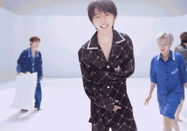 时代少年团睡衣派对