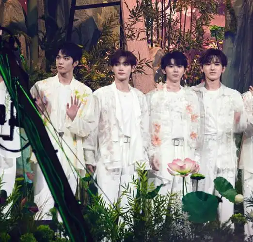 姚景元  @时代少年团-宋亚轩  @时代少年团-刘耀文