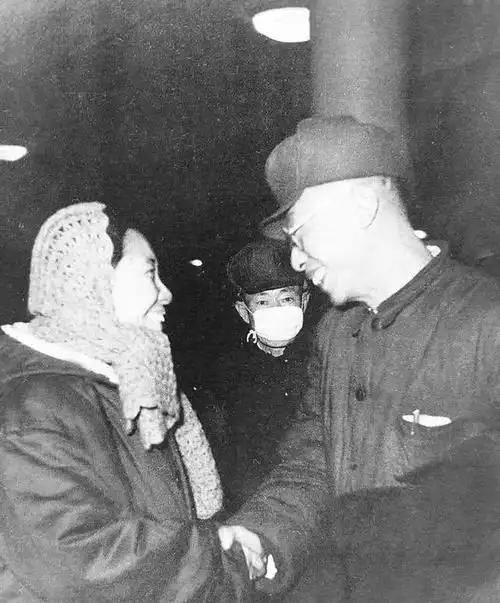 图:李玉琴,祖籍山东,1928年7月15日生于长春市一户普通人家,1942年考