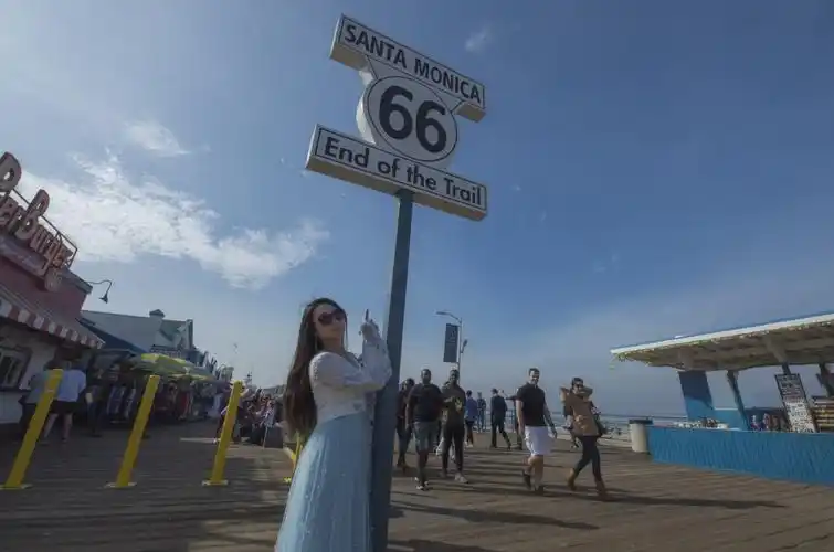美国66号公路的终点洛杉矶最美的圣莫妮卡海滩
