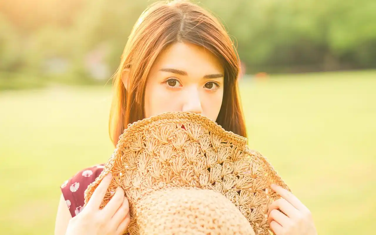 短发女生唯美写真图片桌面壁纸