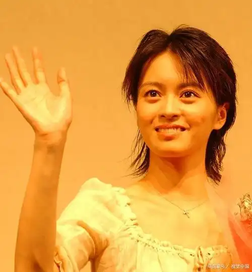 梁咏琪的青春活力