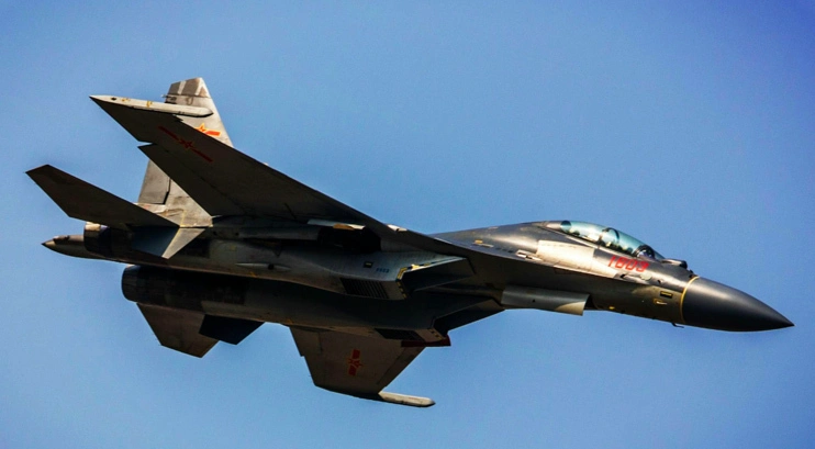 中国海,空军装备的歼,16多用途战斗机