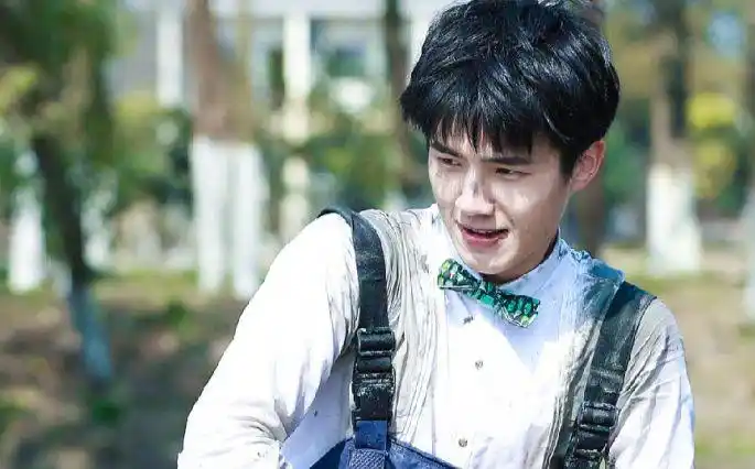 "脑洞男孩"白敬亭,"破坏王"刘昊然,高智商男孩苏到你了吗?