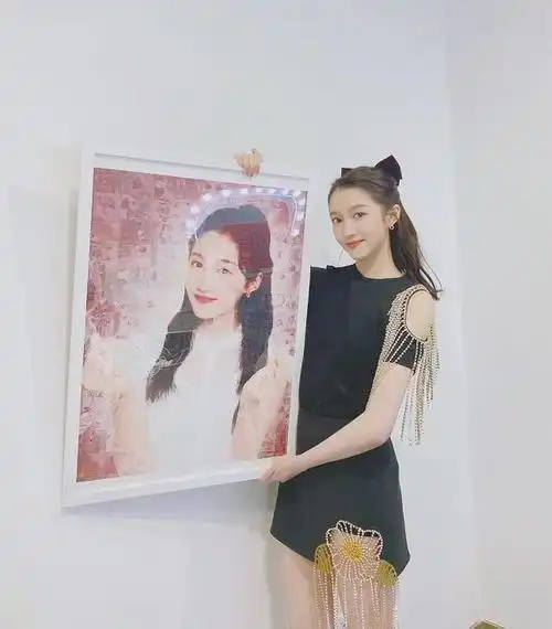 迪丽热巴与关晓彤撞衫不是瘦就能赢终于明白曲线的重要性