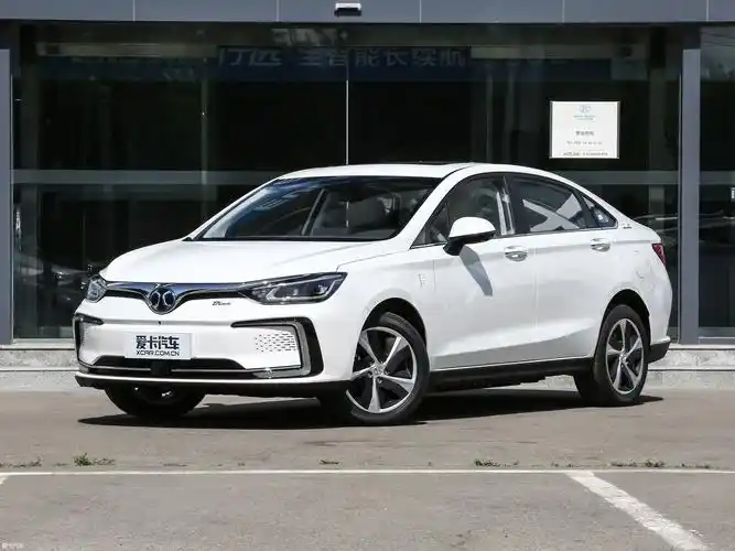 【2018款北京eu5r550 智潮版_整体外观_10/1298张图片】_汽车图片大全