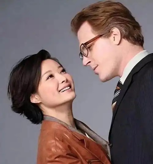 有一次,晚会结束后,袁立心血来潮,想要品尝美味的面条.