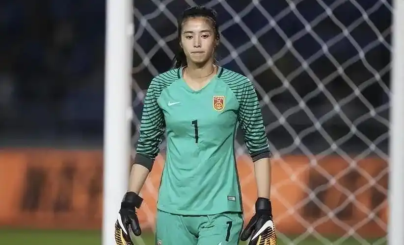 女足美女门将赵丽娜:颜值气质身材均在线,身高1米88至今单身