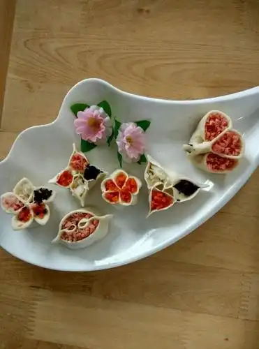 饺子包法大全,4种花色蒸饺的包法