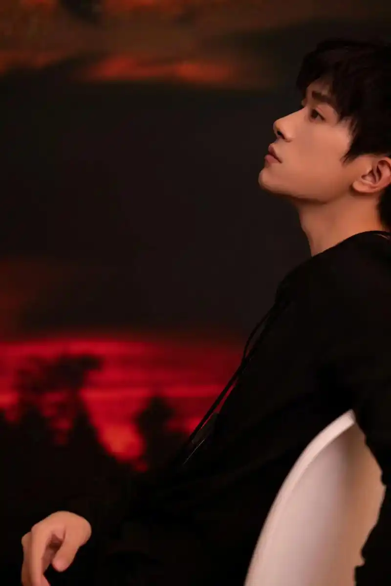 我想爱你浅浅不停息#易烊千玺 #易烊千玺绝美镜头 #完美侧颜