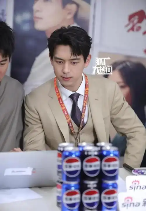 人气演员李现任敏新剧扫楼生图出炉啦状态好好啊