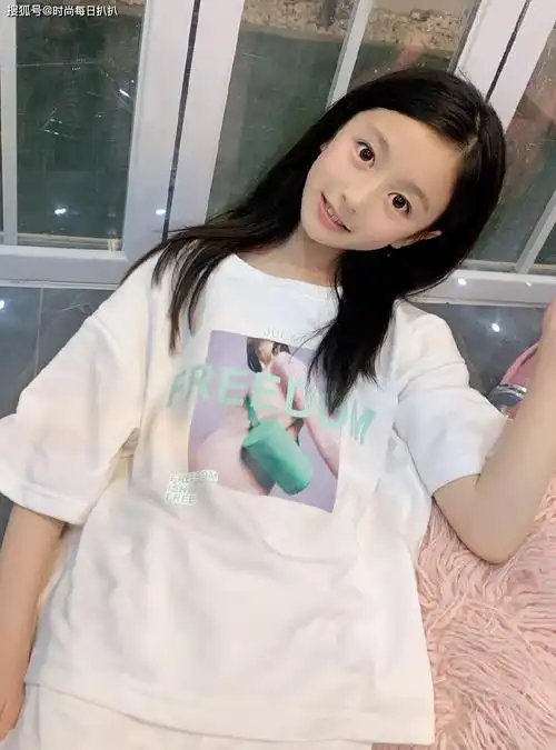 最美童星裴佳欣才11岁,就美得窒息,都可以做中国娃娃形象大使了_感觉