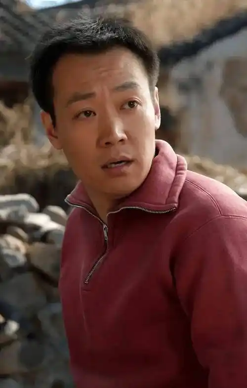 陈凯歌说的没错,不拍戏就"消失"的辛柏青,已经走上另一条大道_朱媛媛