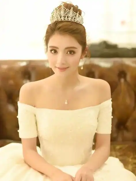 八位新疆女明星的盛世美颜,难怪要收复西域,绝不是因为葡萄干!