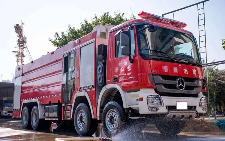底盘型号:奔驰 5046消防车有多种用途,同时也分类众多:常见的有水罐