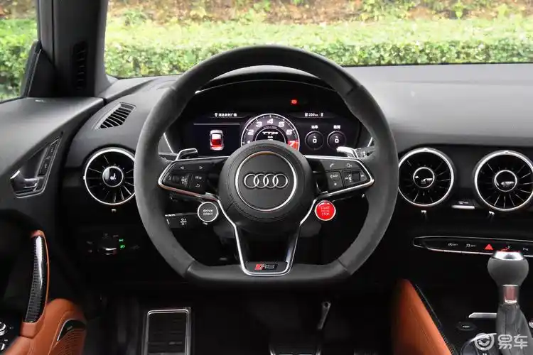 【奥迪tt rs2017款2.5t coupe内饰汽车图片-汽车图片大全】-易车