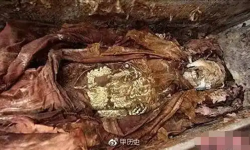 定陵是大明万历皇帝朱翊钧的陵寝,也是第一处被官方主动考古发掘的