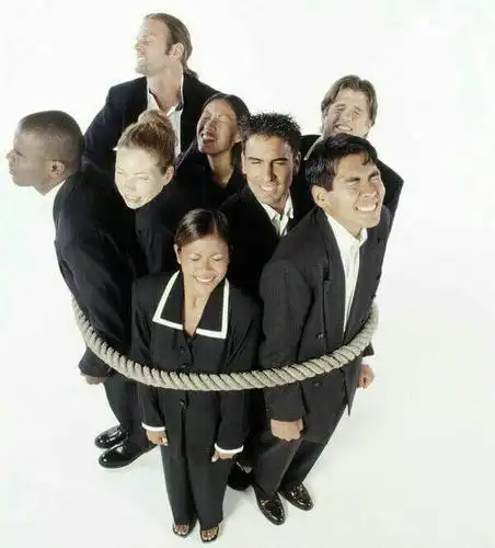 怎样拍出有意思的集体照?