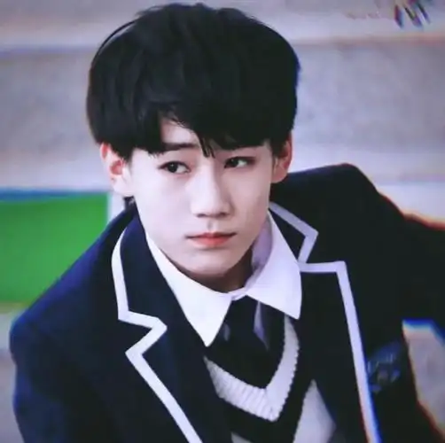 【头像】张真源_腾讯新闻