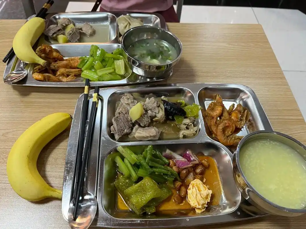 有这样的工作餐谁不爱打工啊#工作餐 #干饭人 #公司食堂员工 - 抖音