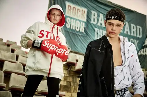 neosupreme即将强势入驻温岭银泰,一个为狂热而生,探索可能的sup