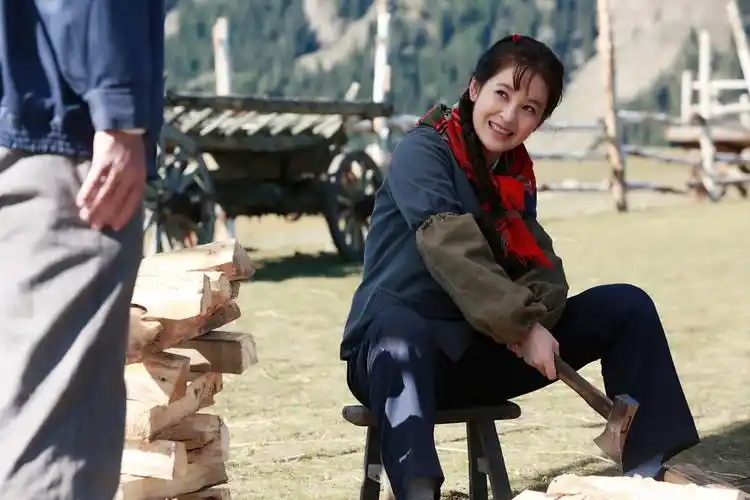 日前,根据新疆作家韩天航的小说《牧歌》改编而成的新疆军垦题材电视