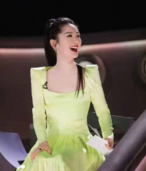 谢娜为自己的"狂妄"付出了代价_何炅_李小冉_北京