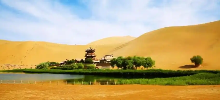 4月1日起鸣沙山月牙泉景区门票恢复全价