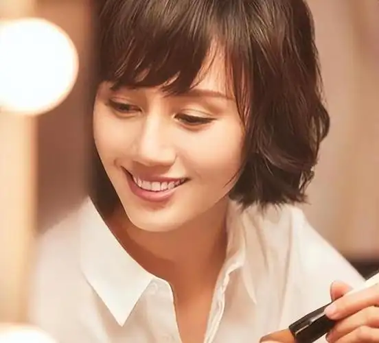 袁泉:6根钢钉1根钢条,坚守多年不变,袁泉打了多少明星的脸