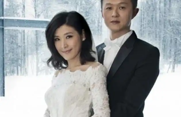 (台北讯)资深玉女苏慧伦去年3月与运动板类代理商孙益民结婚,两人努力