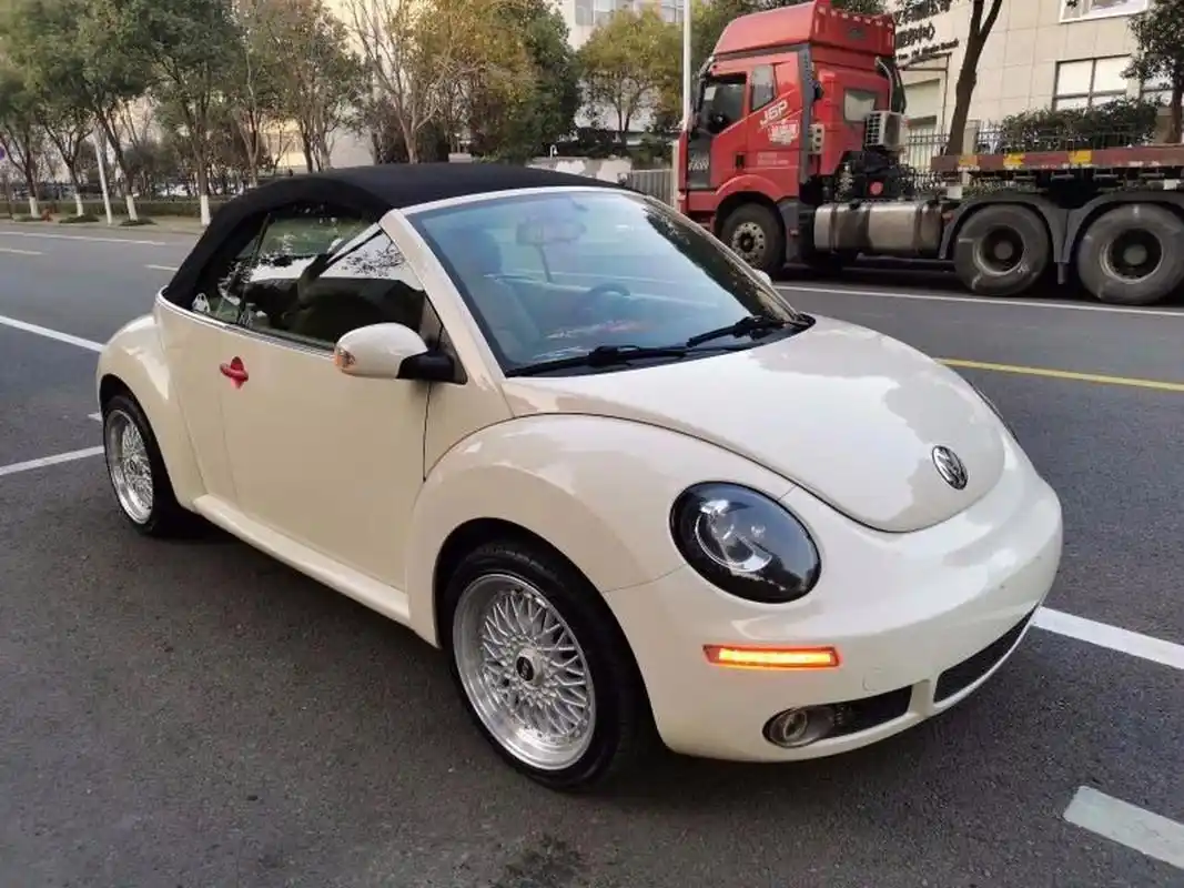 大众甲壳虫敞篷跑车 大众甲壳虫敞篷跑车 2008年1月 车辆车型:轿车