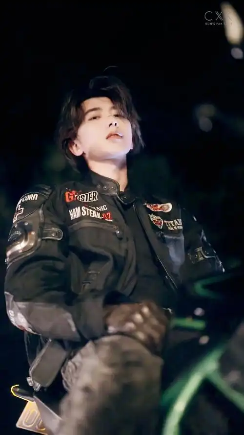 蔡徐坤新歌rideordie##龙光焕发迎新年