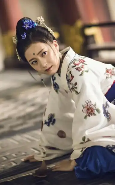 东宫赵瑟瑟夏娃