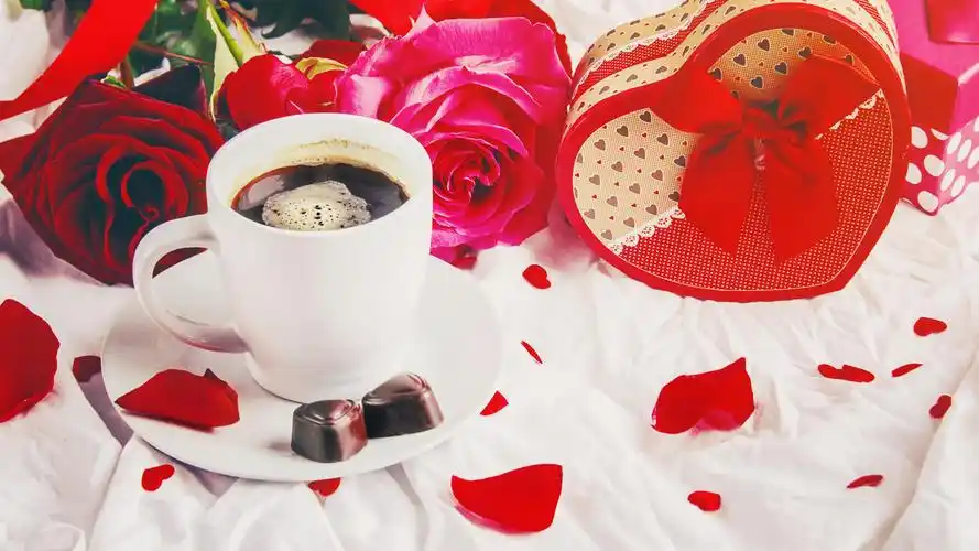 杯咖啡红玫瑰巧克力糖果礼物浪漫4k