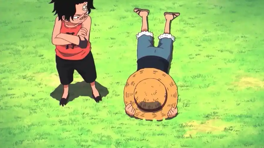 路飞小时候真可爱