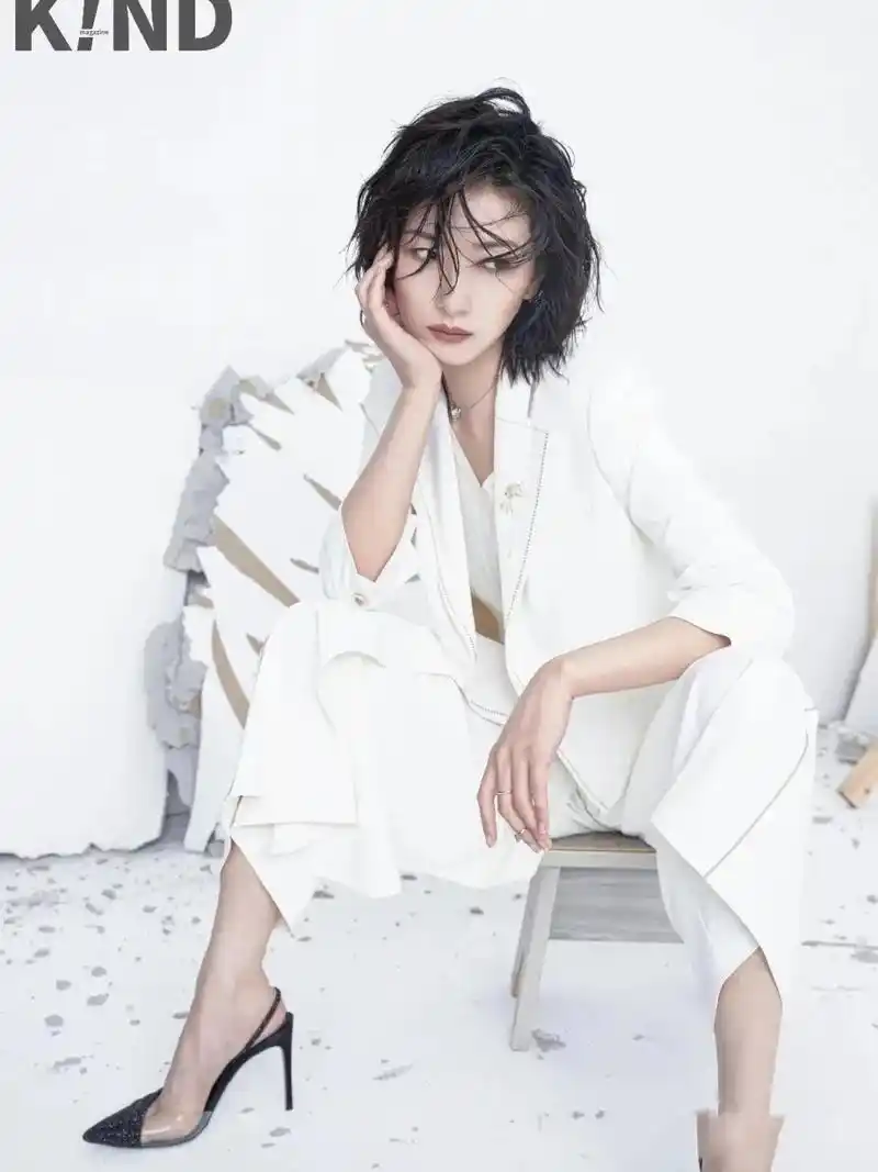 万茜休闲生活照,美丽动人,魅力无限,你心动了吗?