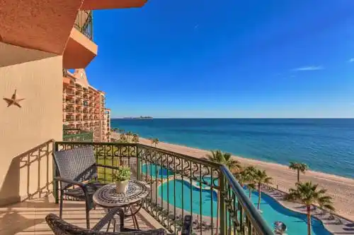 海景公寓 (apartment with sea view)