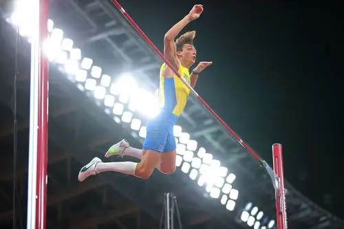 东京奥运会超越自己双王送惊喜挑战纪录沃尔霍姆成功