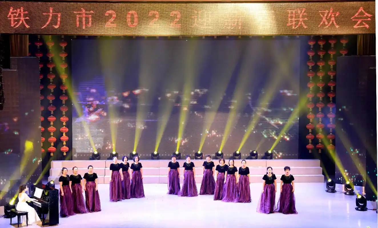 一群喜欢合唱的人,二十多年的陪伴#第一次尝试新的队形,没有 - 抖音