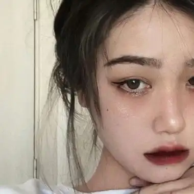 丧系头像强颜欢笑女高清真实很丧的女微信头像图片