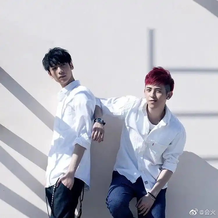 符龙飞罗云熙曾是一个组合#   考古:最近参加《追光吧哥哥》的符龙