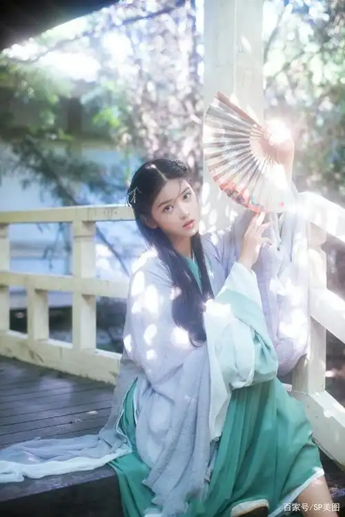 赵蕴卓古装仙女美不胜收似青蛇 时尚唯美和服显青涩
