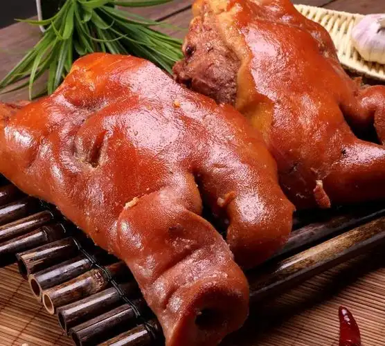 家庭版卤猪头肉的做法